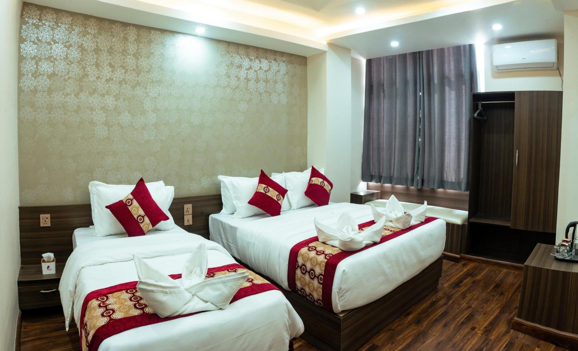Kusum Airport Hotel Kathmandu Exterior photo